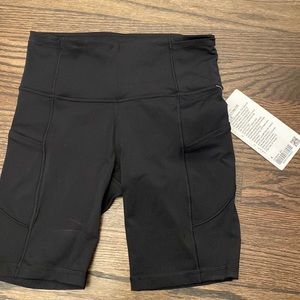 LuLu Lemon black biker shorts 4 NWT